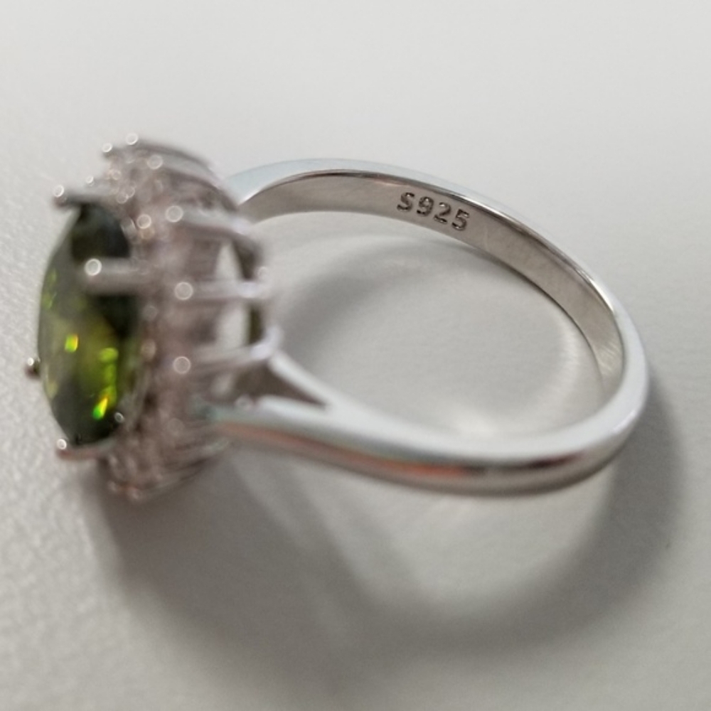 Sterling 3.5ct Green Topaz Ring - Picture 6 of 8